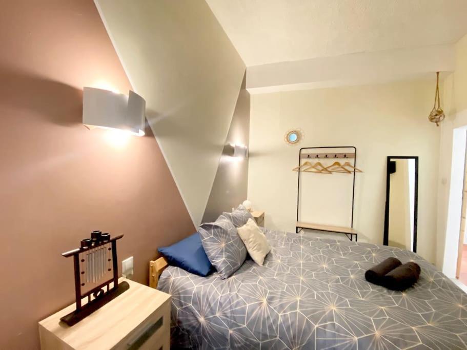 Le Jardin Secret De Nady Apartment Carcassonne Luaran gambar