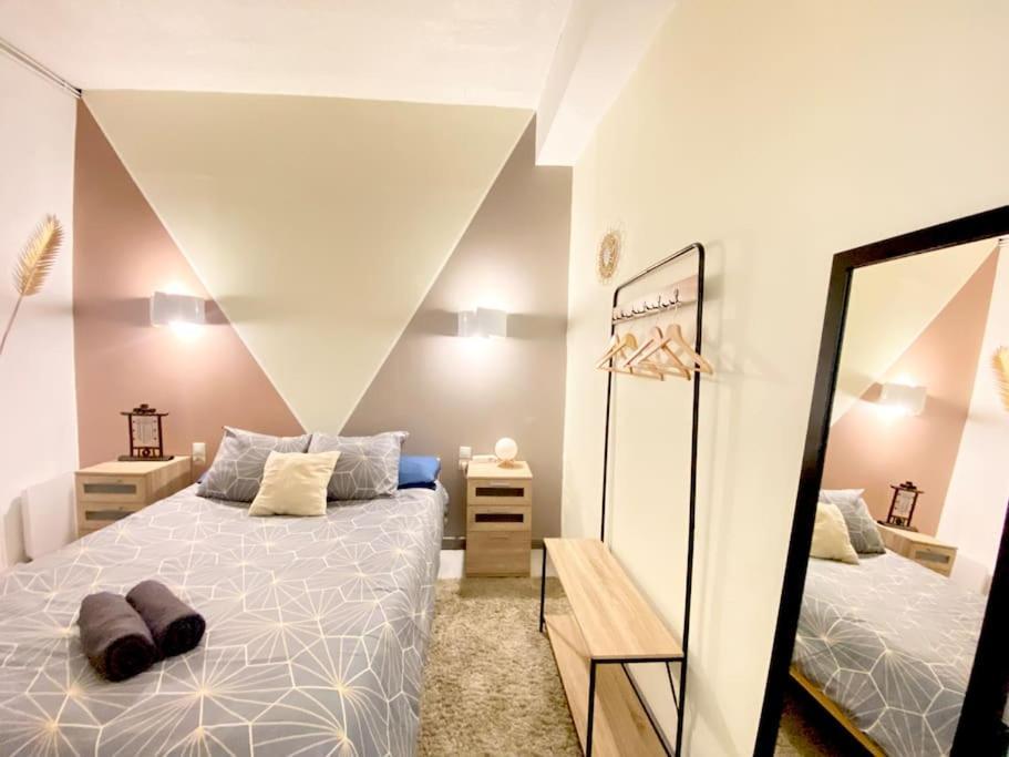 Le Jardin Secret De Nady Apartment Carcassonne Luaran gambar