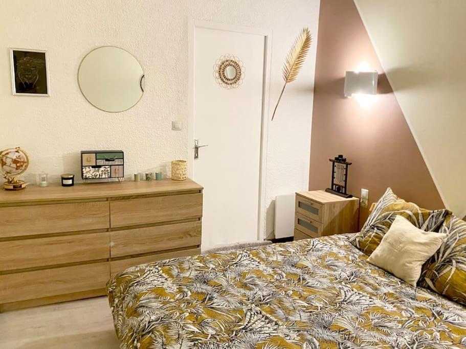 Le Jardin Secret De Nady Apartment Carcassonne Luaran gambar