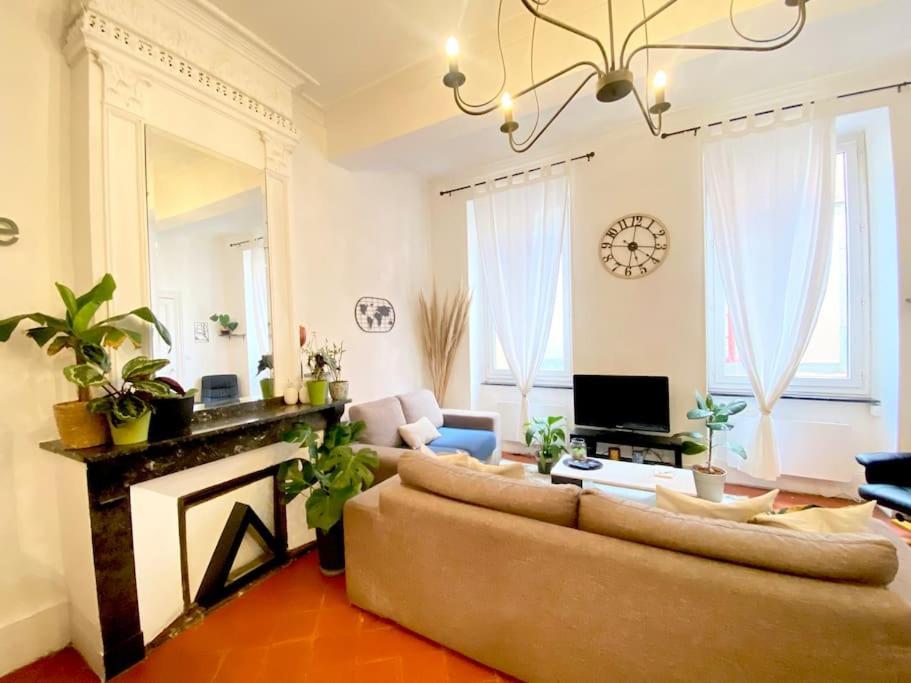 Le Jardin Secret De Nady Apartment Carcassonne Luaran gambar