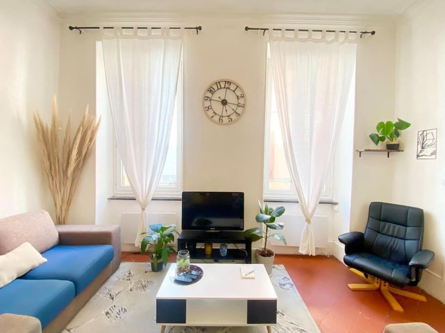 Le Jardin Secret De Nady Apartment Carcassonne Luaran gambar